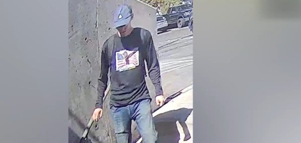 十大股票配资网站 美犹他州州长称刺杀柯克嫌疑人受“左翼思想灌输”